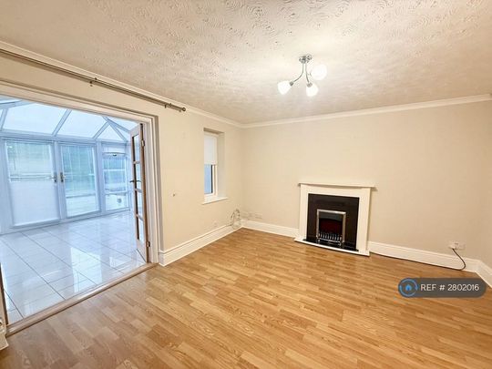 2 bedroom terraced house to rent - Photo 1