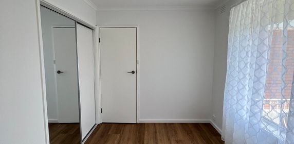 Noble Park - Photo 2