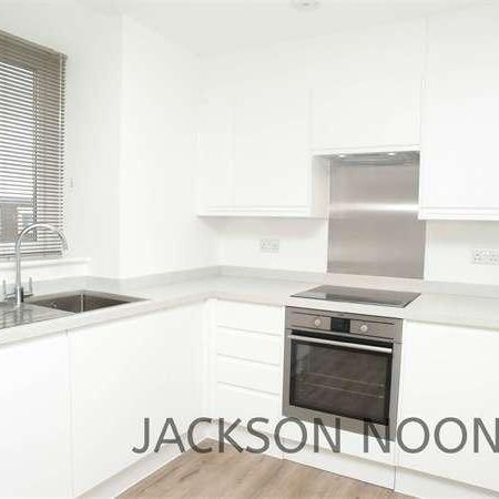 East Street, Epsom, KT17 - Photo 1