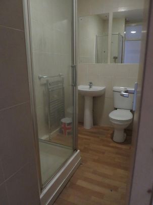 5 bedroom flat to rent - Photo 1