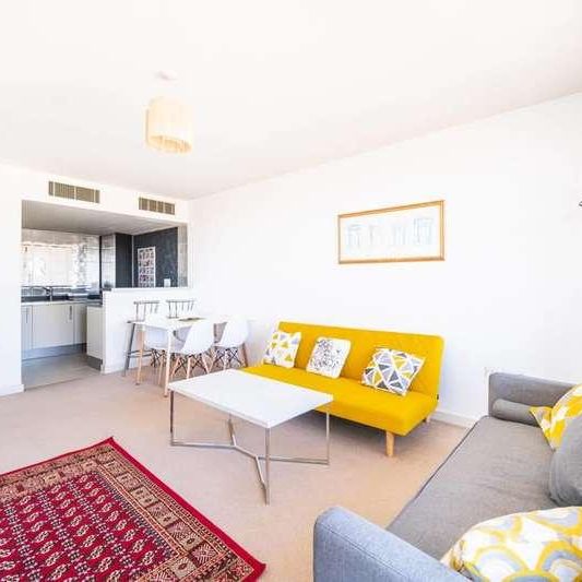 Falcon Wharf, Battersea, SW11 - Photo 1