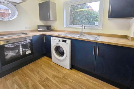 2 bedroom apartment to rent - Photo 4