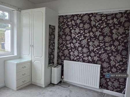 3 bedroom bungalow to rent - Photo 4