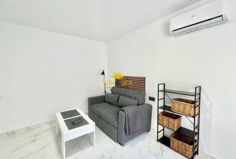 HOLIDAY STUDIO APARTMENT - TORREVIEJA