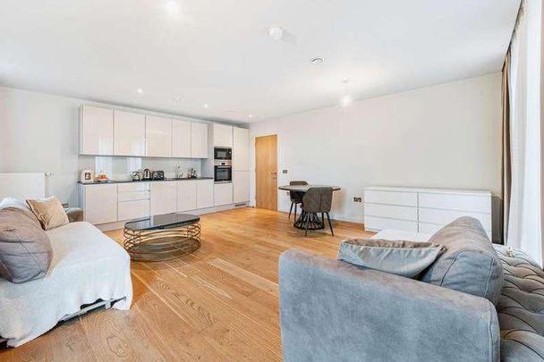 Isambrand Court, Brentford, TW8 - Photo 1