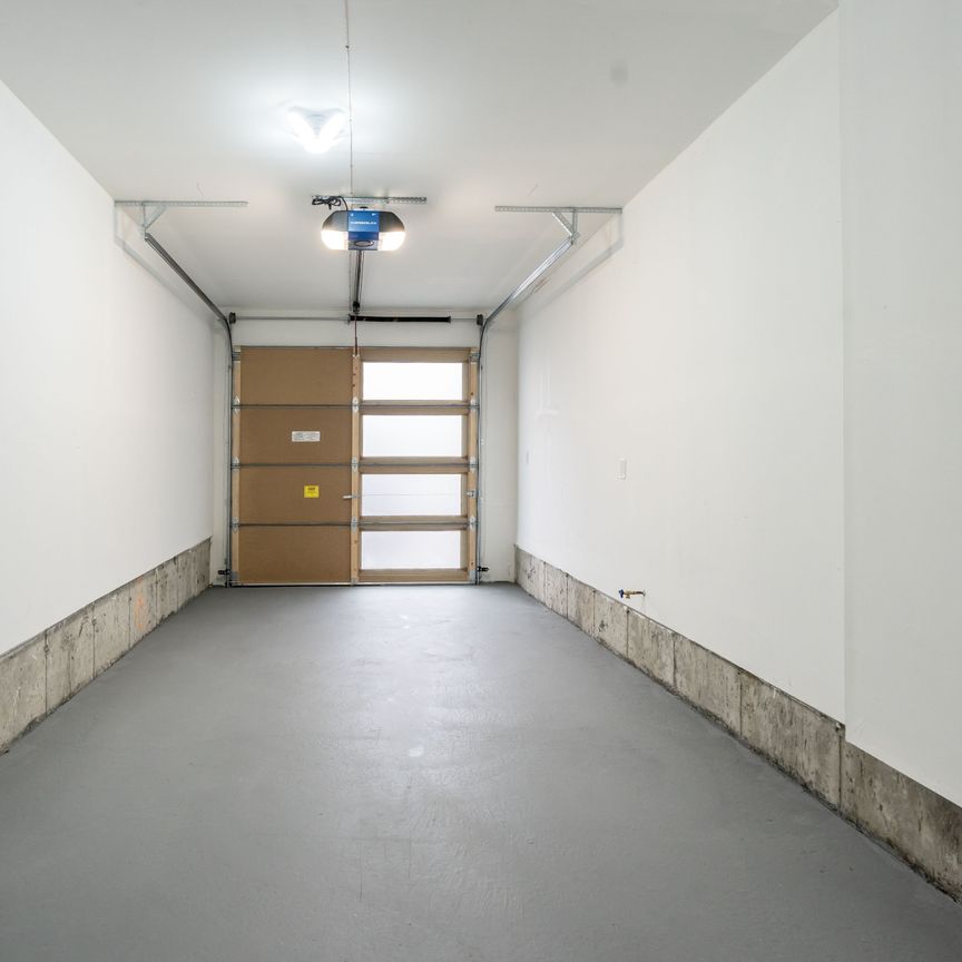 For Lease - 510 New England Court, Newmarket, Ontario - Photo 1