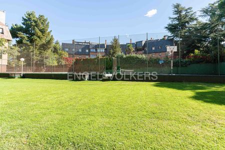Apartamento de alquiler en Calle Vicente Aleixandre, Zona Carretera del Plantío - Photo 4