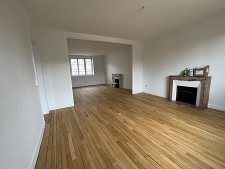 Location Appartement 4 pièces 96m² - Photo 2