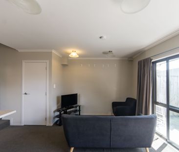 Double storied apartment with an easy walk to city centre - Photo 5