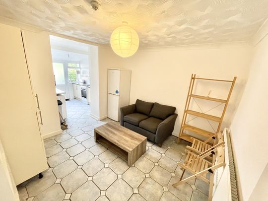 48 Park Street, Treforest, Pontypridd - Photo 1