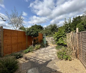 2 bedroom terraced house to rent - Photo 4