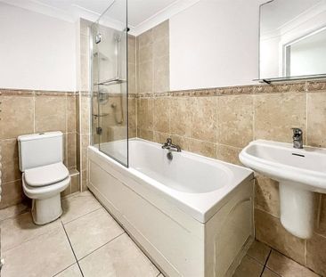 Meyrick Gate, 16 Wimborne Road, Bournemouth, Dorset, BH2 - Photo 4