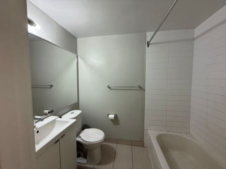 222 Maclaren - Photo 3