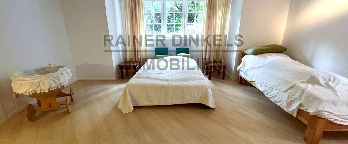 Charmante möblierte, tageslichthelle Souterrainwohnung im Alsterkamp! - Foto 1