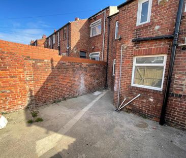 3 bedroom terraced house to rent - Photo 6