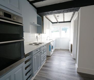 3 bedroom terraced house to rent - Photo 4