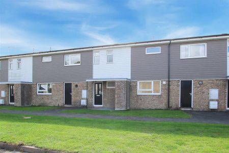 4 bedroom terraced house to rent - Photo 5