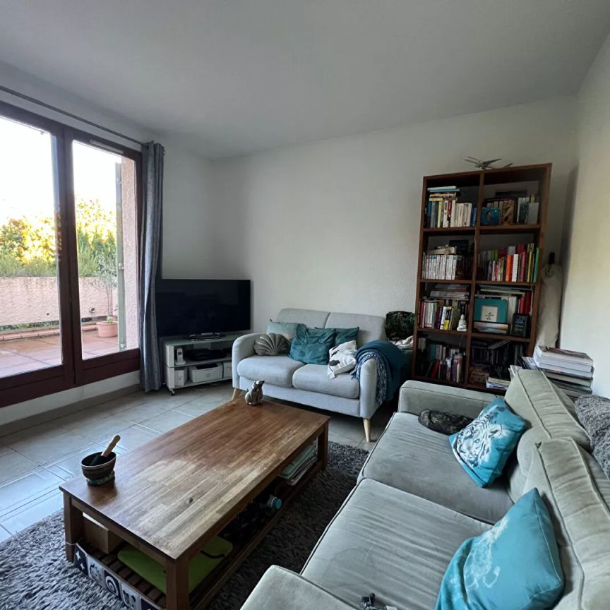 AIX EN PROVENCE - A LOUER - T2 - LA TORSE + GARAGE + TERRASSE - Photo 1