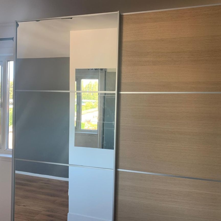 2 Bed Flat, Demesne Road, SM6 - Photo 1