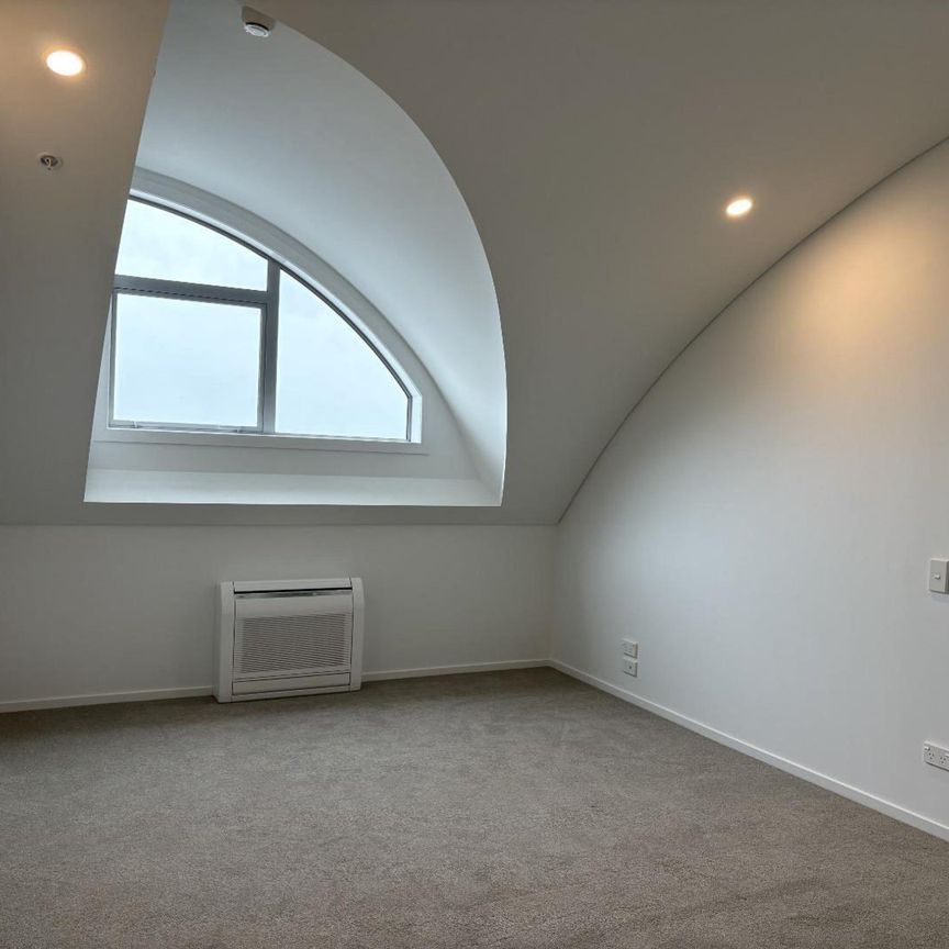 Apartment living at its best - Photo 1