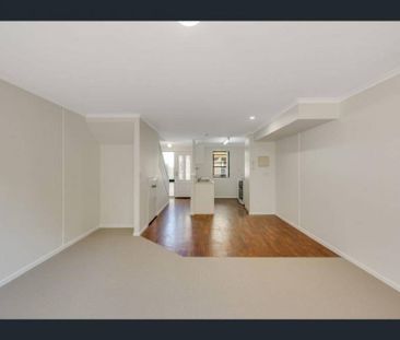 Perfectly Positioned Townhouse Just Steps From the CBD - Photo 1