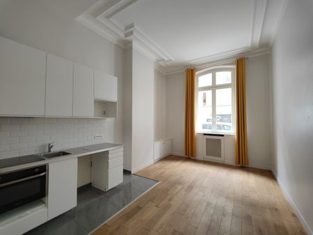 APPARTEMENT T2 A LOUER - PARIS 17EME ARRONDISSEMENT Plaine Monceau 3 - 43.04 m - 1 530 € - Photo 2