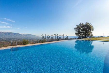 Alquiler de chalet adosado en Calle Frankfurt - Photo 2