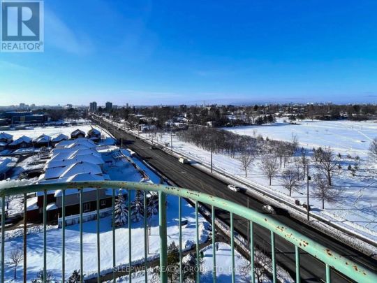 1101 - 1440 HERON ROAD - Photo 1