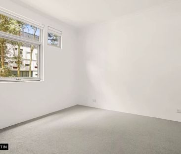 MGM MARTIN - TWO BEDROOM APARTMENT - Photo 3