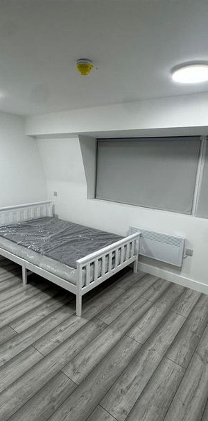 Studio to rent - Photo 1