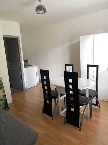 Location Appartement 19m² POITIERS 86000 - Photo 3