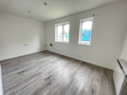 Parkfield Road, Parkfields, Wolverhampton - Photo 1