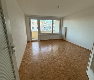 Bel appartement rénové de 3 pièces au 2ème étage - Photo 3