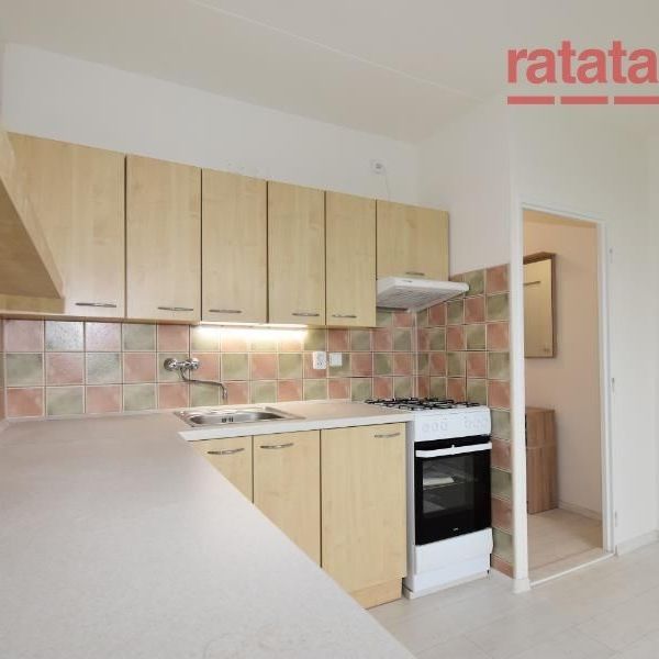 Pronájem bytu 1+1 33 m² - Photo 1