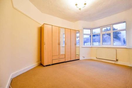 Brendon Road, Chadwell Heath, RM8 - Photo 3