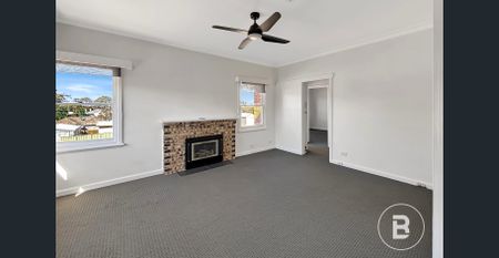 2 Bedroom Home with Large Enclosed Yard - Photo 5