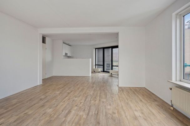 Appartement te huur: Dag Hammarskjöldhof 10 1314 WG Almere - Photo 1