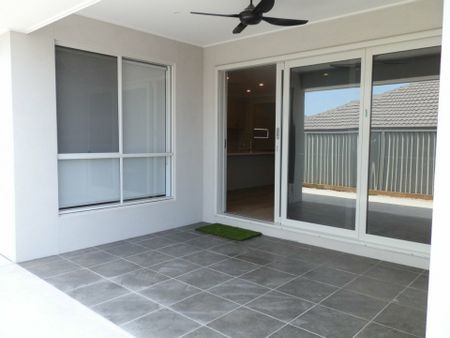 Spacious Family Home in Banksia Beach! - Photo 5