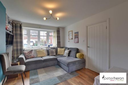 2 bedroom semi-detached house to rent - Photo 2