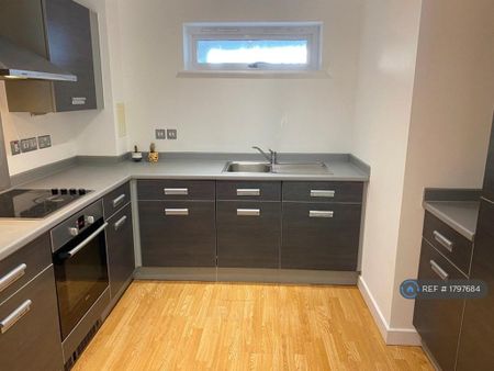 1 bedroom flat to rent - Photo 5