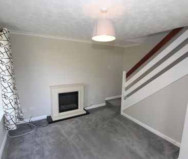 2 bedroom end of terrace house to rent - Photo 2