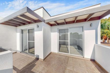 As New Modern 4 bedroom Home in Great Location - Photo 3