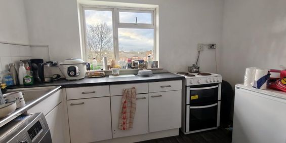 2 bedroom flat to rent - Photo 3