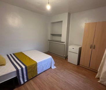 4 bedroom house share to rent - Photo 1