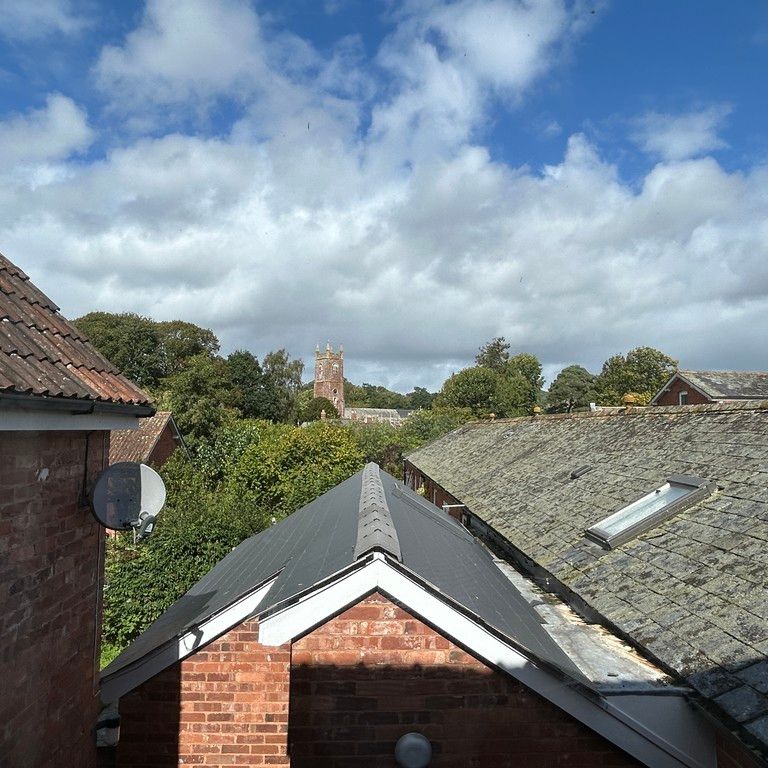 3 bedroom Three Bedroom Barn Conversion to rent - Photo 1