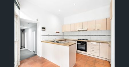 Perfect Family Home - Photo 4