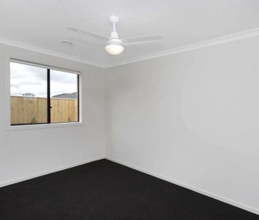 Spacious 4-Bedroom Home in Wollert - Photo 2