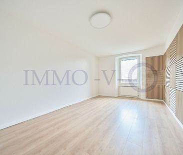 SPACIOUS TRI-LEVEL WITH CHARM AND BALCONY-TERRACE - Photo 6