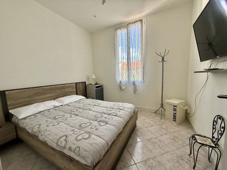 Location Appartement 3 pièces NICE 06100 - Photo 2