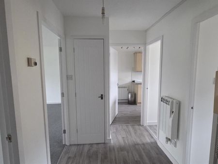 Ashfields, The Drive, Peterborough - Photo 5